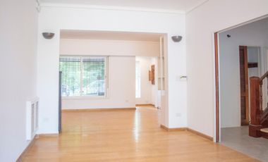 Casa de 5 ambientes en alquiler en Acassuso
