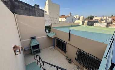 Alquiler de PH 3 ambientes en Sarandi
