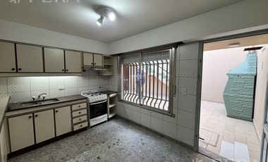 Alquiler de PH 3 ambientes en Sarandi