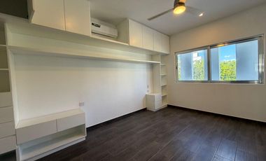 Hermosa casa 3 hab, 3.5 baños, jacuzzi y alberca en Playa del Carmen