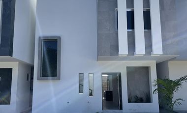 Hermosa casa 3 hab, 3.5 baños, jacuzzi y alberca en Playa del Carmen