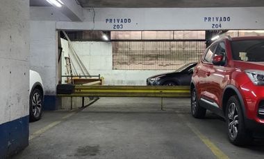 OPORTUNIAD!!! AMPLIO ESTACIONAMIENTO SANTIAGO CENTRO