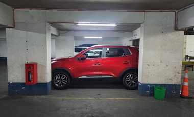 OPORTUNIAD!!! AMPLIO ESTACIONAMIENTO SANTIAGO CENTRO