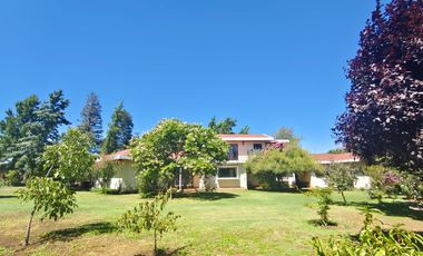 ARRIENDO CASA FAMILIAR CON PISCINA EN MOSTAZAL