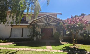 ARRIENDO CASA FAMILIAR CON PISCINA EN MOSTAZAL