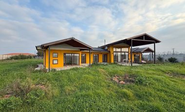 VENDE CASA EN LOTEO LAUREL DE ORO CAMINO A COIHUECO KM 7,5