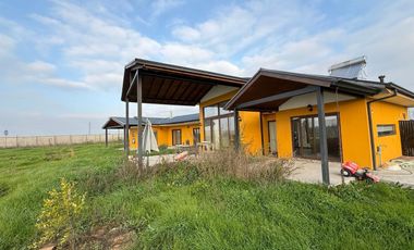 VENDE CASA EN LOTEO LAUREL DE ORO CAMINO A COIHUECO KM 7,5