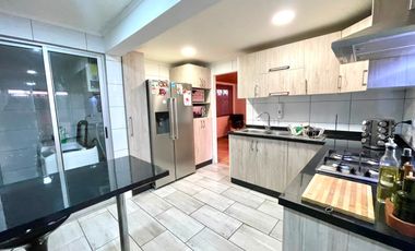 ARRIENDO AMPLIA CASA GALILEA 3D2B