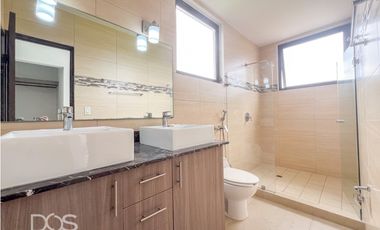 ALQUILER O VENTA DE CASA CON PATIO EN COSTA VERDE, PUERTO MADERO