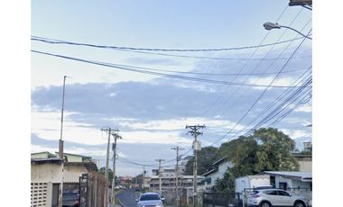 SE VENDE GALERA COMERCIAL EN RIO ABAJO CALLE 22 5,000M2 PLANTA BAJA