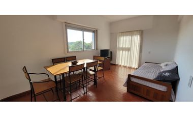 Departamento sobre Bunge Pleno centro de Pinamar- Alquiler Anual