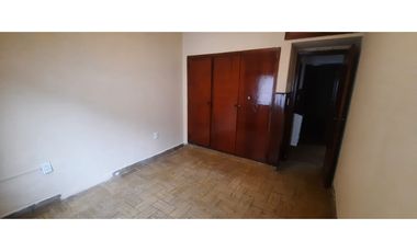 ALQUILER 24 MESES CASA 3 AMBIENTES CON GARAGE - Bº SAN JOSE