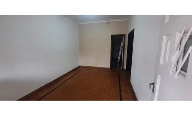ALQUILER 24 MESES CASA 3 AMBIENTES CON GARAGE - Bº SAN JOSE