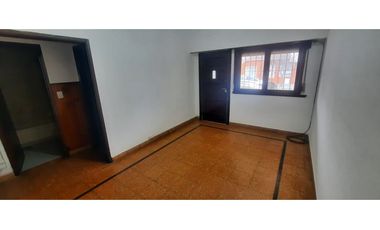 ALQUILER 24 MESES CASA 3 AMBIENTES CON GARAGE - Bº SAN JOSE