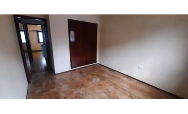 ALQUILER 24 MESES CASA 3 AMBIENTES CON GARAGE - Bº SAN JOSE