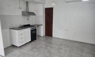 Monoambiente en alquiler en Moron Sur