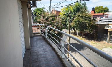 Alquiler fabrica local industrial en Caseros