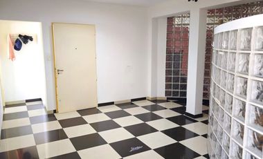 Alquiler fabrica local industrial en Caseros