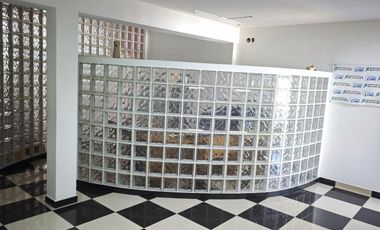Alquiler fabrica local industrial en Caseros