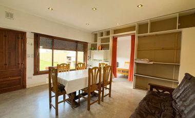 CASA CON PARQUE Y PILETA A LA VENTA TANDIL