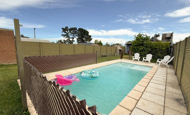 CASA CON PARQUE Y PILETA A LA VENTA TANDIL