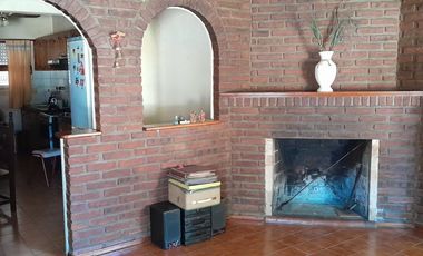 Venta casa tres dorm con jardin San Manuel Loberia