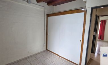 Casa en alquiler c/ cochera en Lunlunta