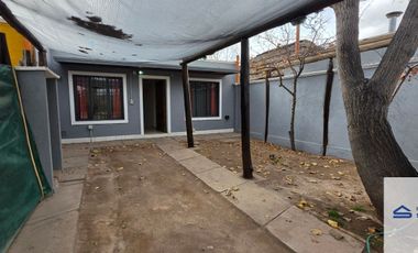 Casa en alquiler c/ cochera en Lunlunta