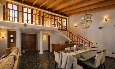 VENTA CASA DE 5 DORMITORIOS GODOY CRUZ