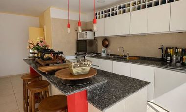 VENTA CASA DE 5 DORMITORIOS GODOY CRUZ
