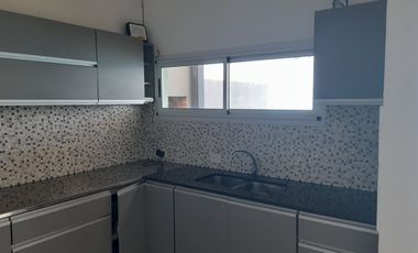 VENTA CASA 4 AMB - EL REMANSO - CARLOS SPEGAZZINI