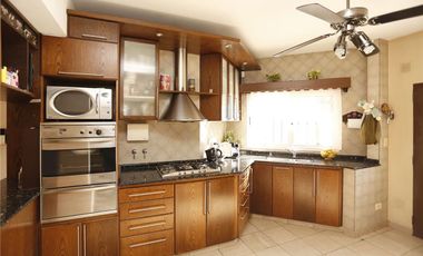 VENTA CASA 5 AMB LOTE / PROP SAN JUSTO