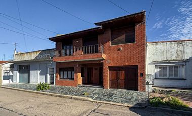 VENTA CASA EN BLOCK 2 AMB + 4 AMB DON BOSCO