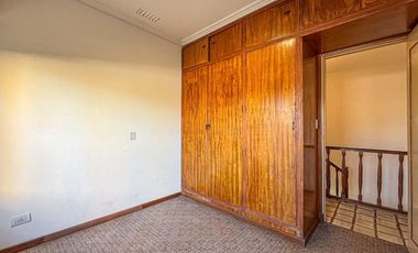 VENTA CASA EN BLOCK 2 AMB + 4 AMB DON BOSCO