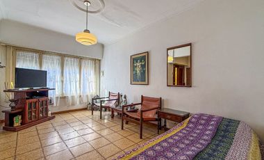 VENTA CASA EN BLOCK 2 AMB + 4 AMB DON BOSCO