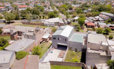 Venta galpon con oficinas a estrenar Las Avenidas