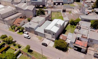 Venta galpon con oficinas a estrenar Las Avenidas