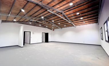 Venta galpon con oficinas a estrenar Las Avenidas
