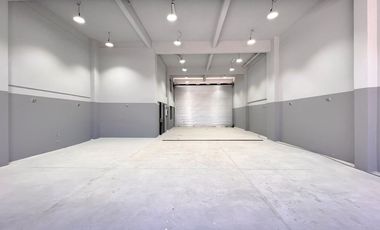Venta galpon con oficinas a estrenar Las Avenidas