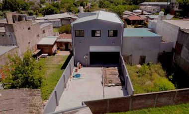 Venta galpon con oficinas a estrenar Las Avenidas