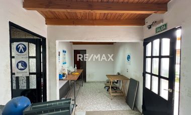 SE VENDEN OFICINA CORPORATIVA CON DEPOSITO