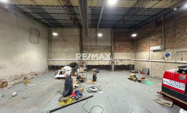 SE VENDEN OFICINA CORPORATIVA CON DEPOSITO