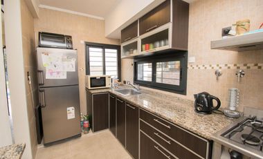 GRAN CASA SOBRE CALLE DEL SOL A METROS DE LA RUTA