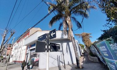 VENTA CASA 4 AMBIENTES CON PATIO SARANDI
