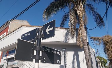VENTA CASA 4 AMBIENTES CON PATIO SARANDI
