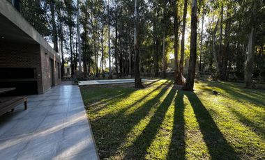 VENTA CASA 3 DORMITORIOS PILETA PUERTO PARAISO