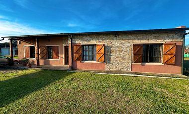 SE VENDE IMPECABLE CASA EN JARDINES DE LA COSTA II
