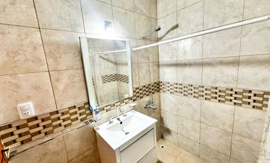 SE VENDE IMPECABLE CASA EN JARDINES DE LA COSTA II