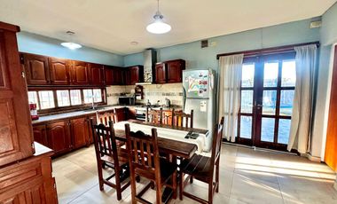 SE VENDE IMPECABLE CASA EN JARDINES DE LA COSTA II