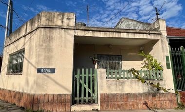 CASA 3 AMBIENTES CON TALLER BANFIELD APTO CREDITO